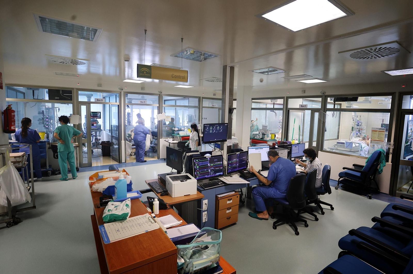 Imágenes de la UCI del Hospital Infanta Elena en Huelva