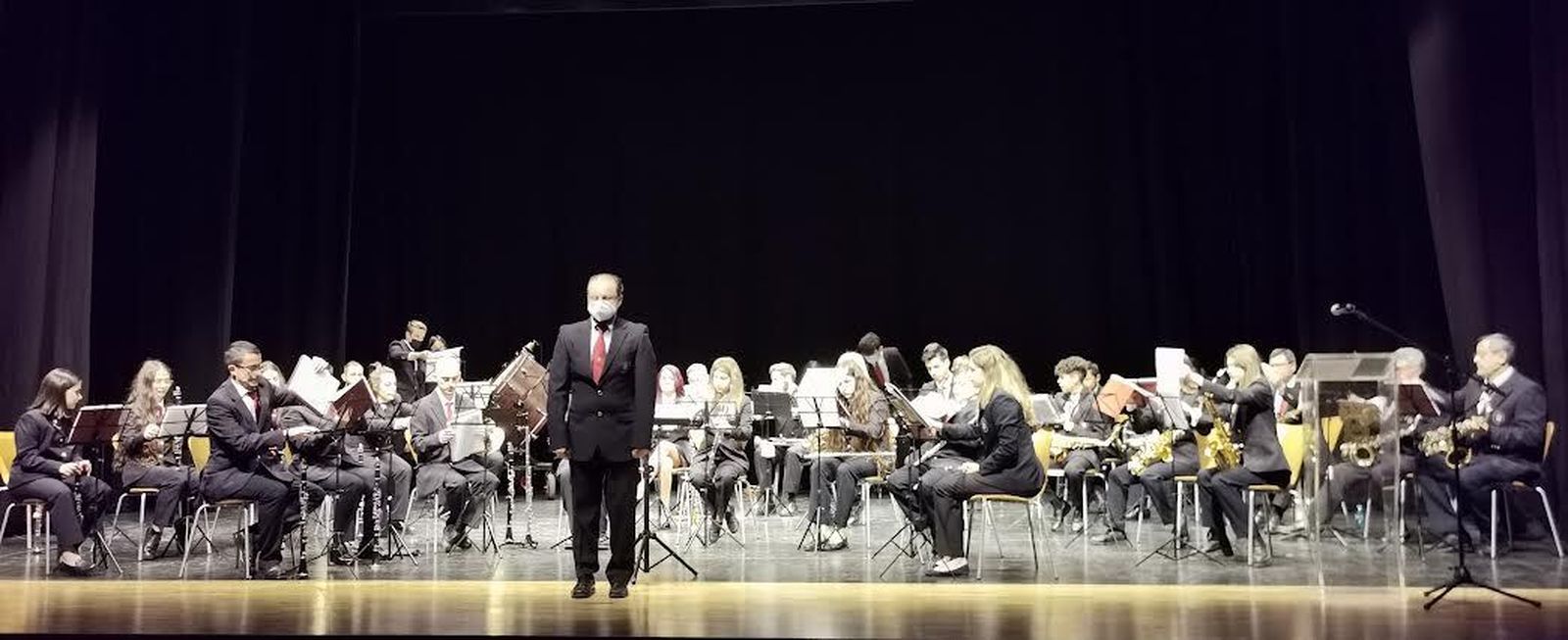 La Banda Municipal de Música de Vera amplia su repertorio