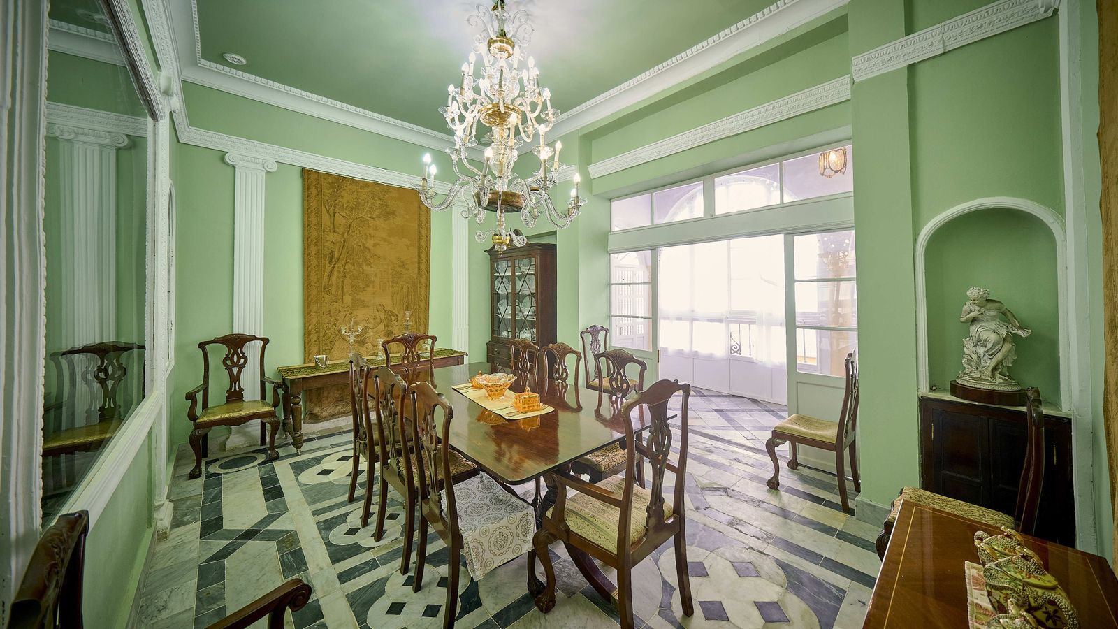 Interior de la finca en Antonio López 7.