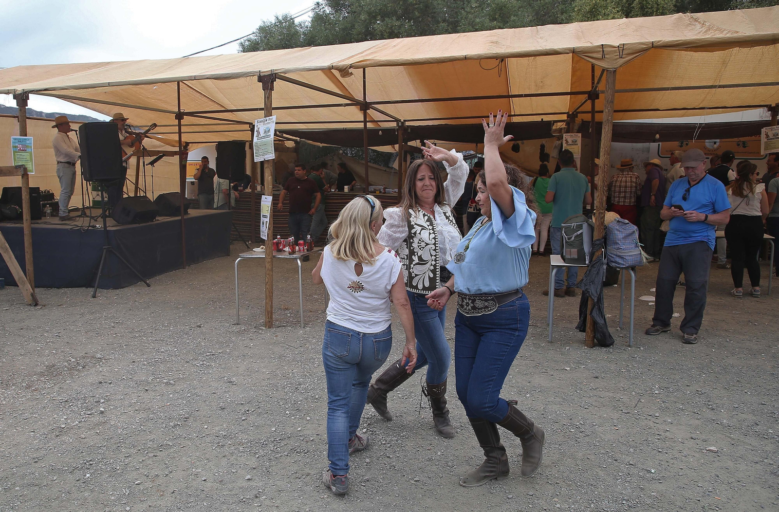 Fotos de la romería de Los Barrios en la Montera del Torero