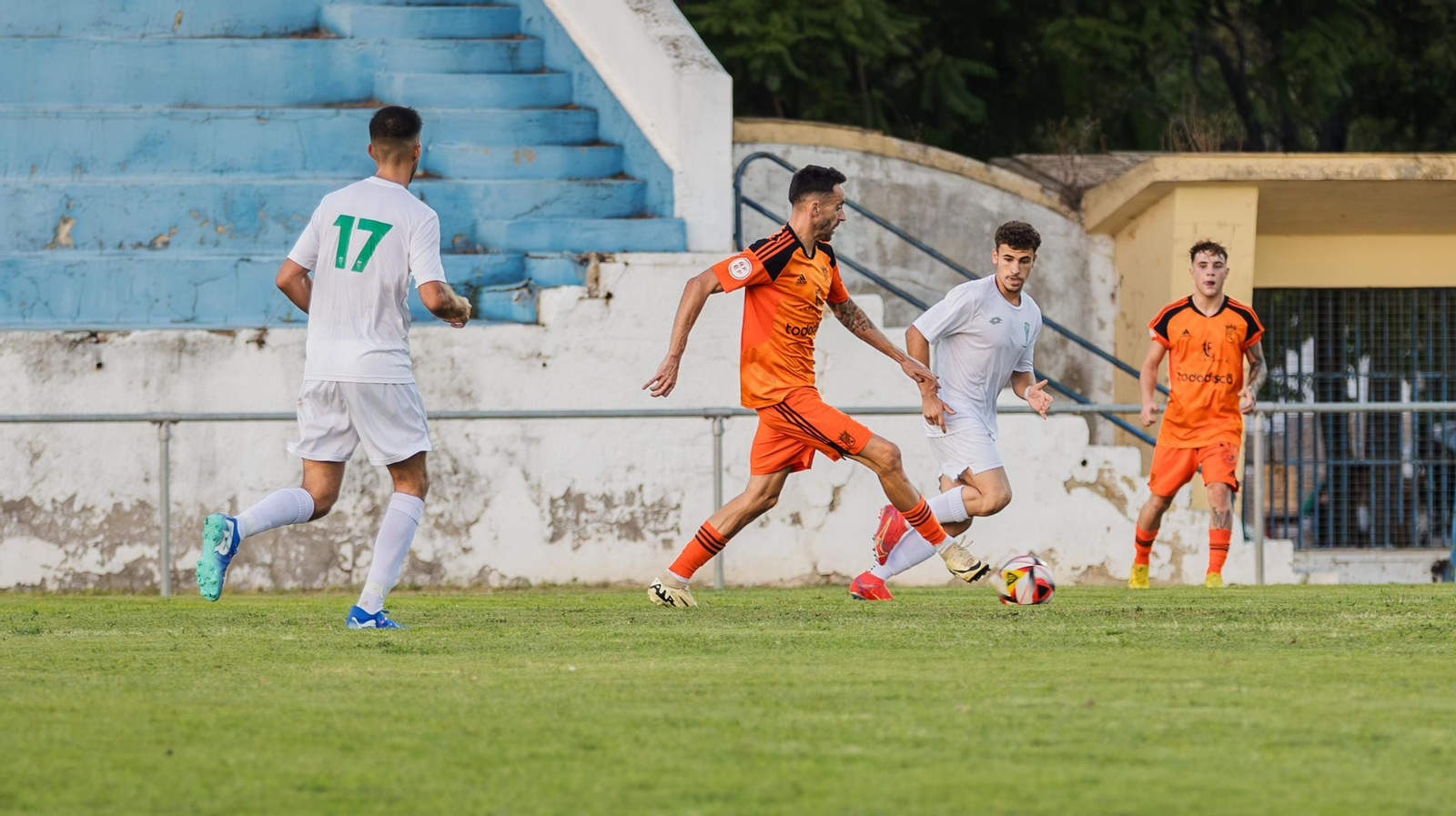 Las imágenes del triunfo del Xerez CD en el Trofeo Antonio Moure
