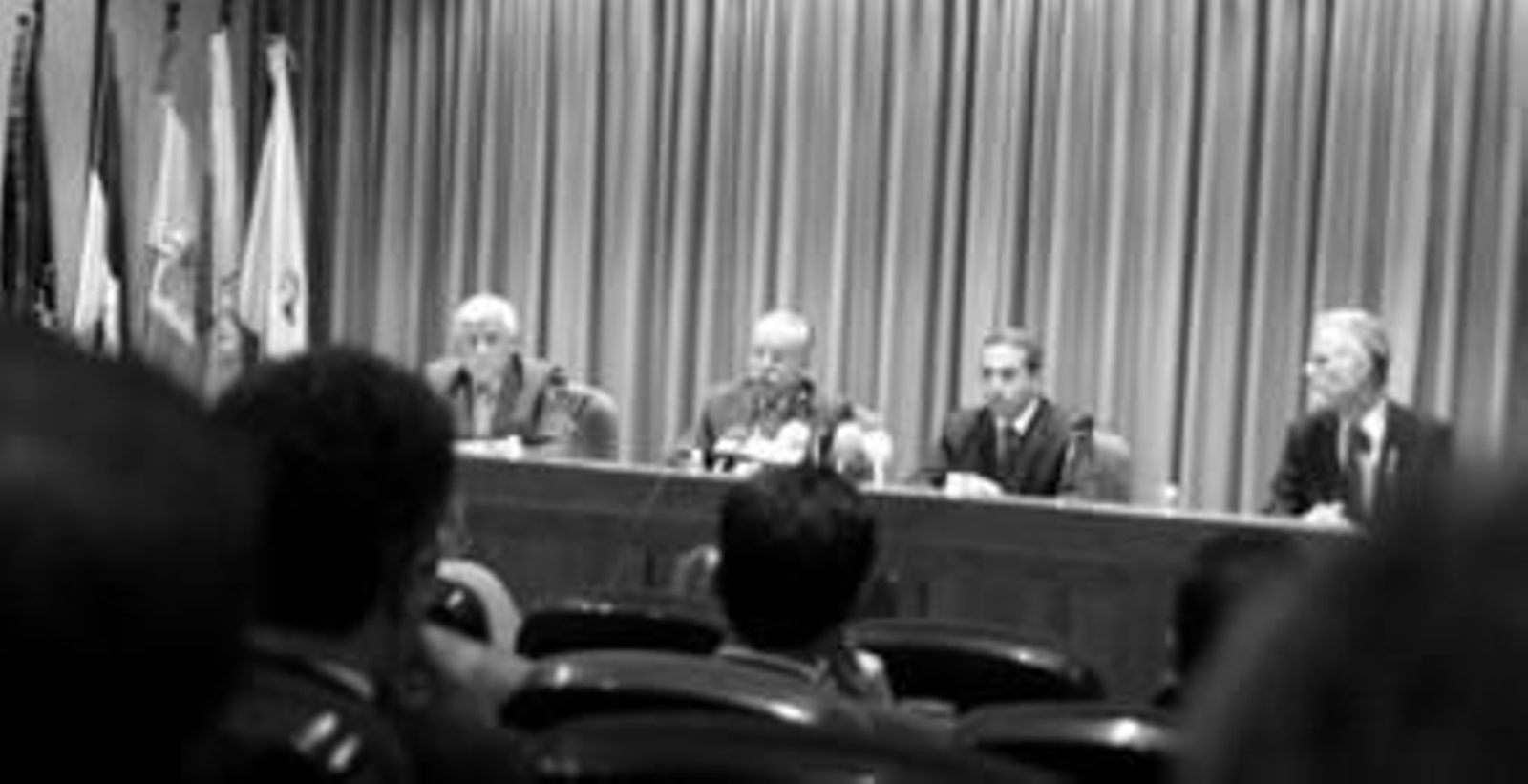 Representantes de los cuatro puertos firmantes presentan en la sede de la APBA el memorando rubricado el miércoles en Tánger.