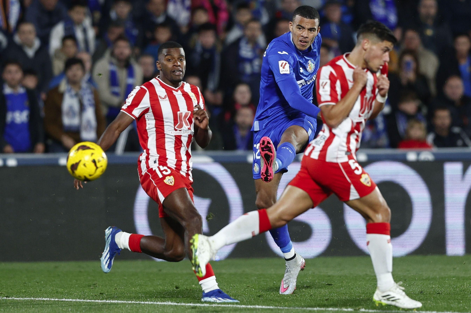 Greenwood golpea de interior en la acción que supondría el 1-1