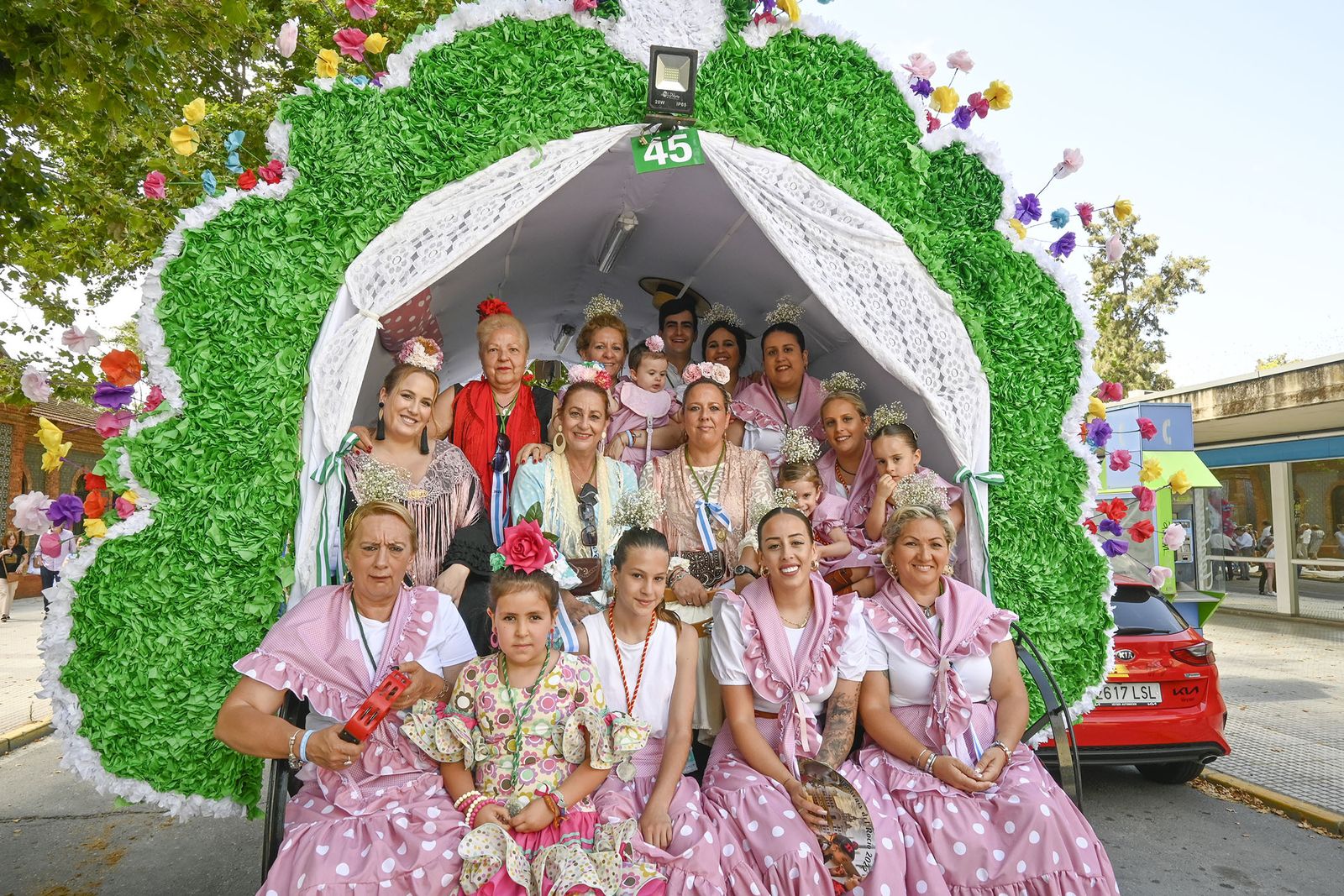 Todos los rocieros de la comitiva de la Hermandad de Huelva, en imágenes