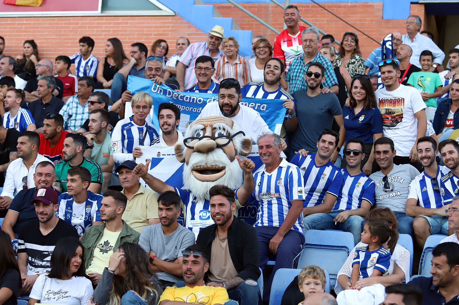 Imágenes del mejor ambiente en el Estadio Nuevo Colombino