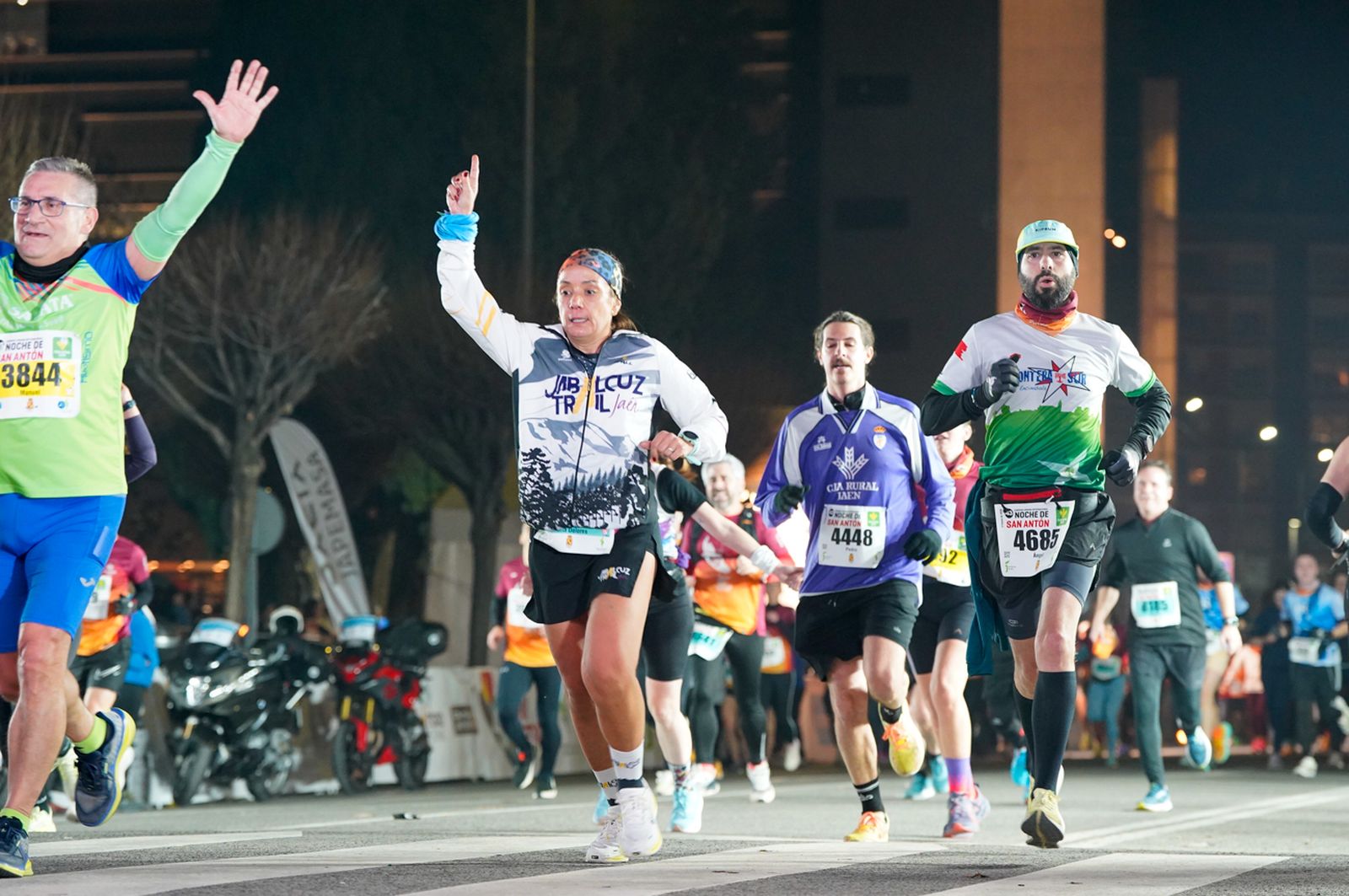 En imágenes: búscate en tu llegada a meta de la Carrera de San Antón 2026 (14)