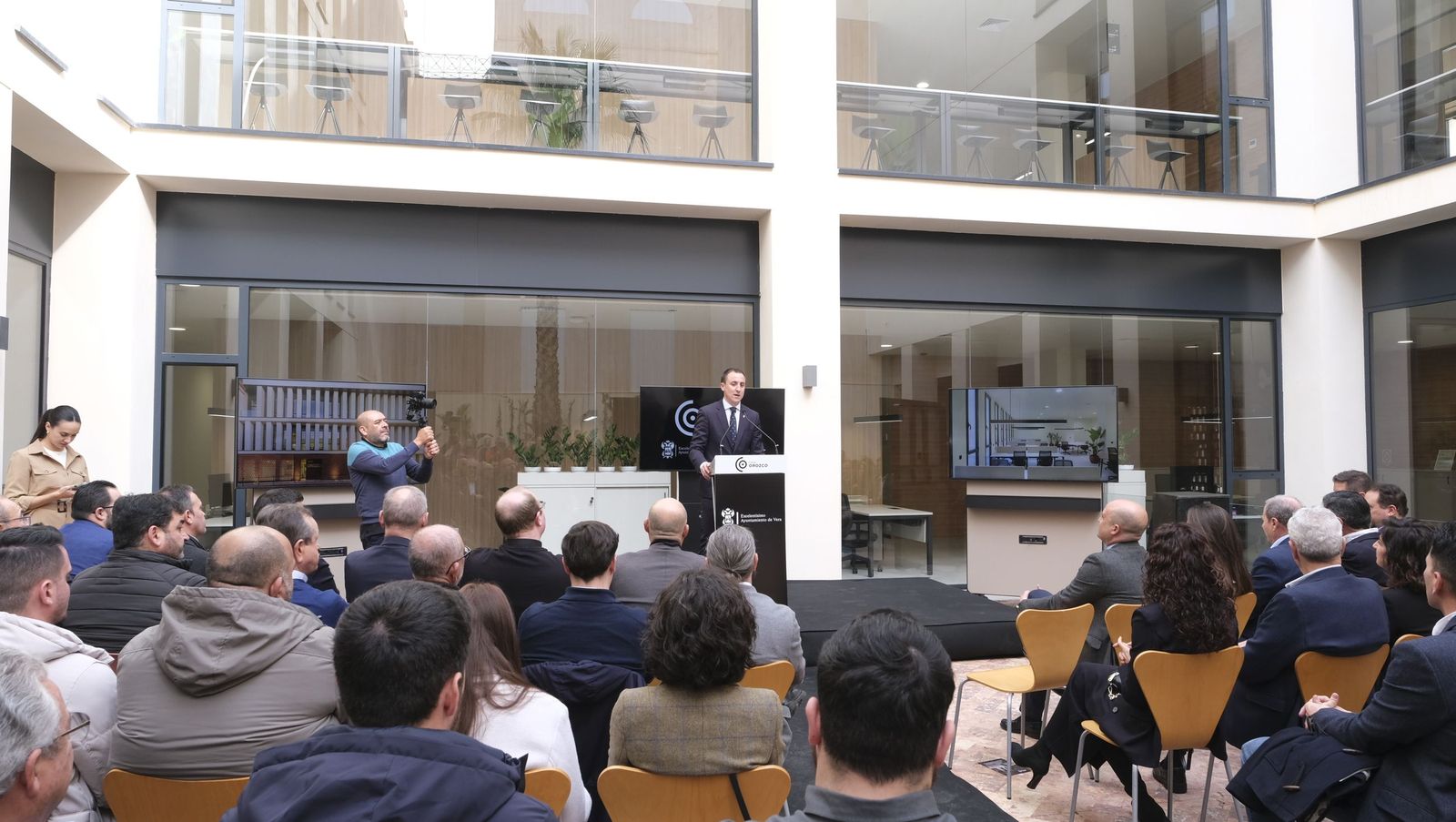 Casa Orozco, nuevo centro de negocios en Vera, en imágenes