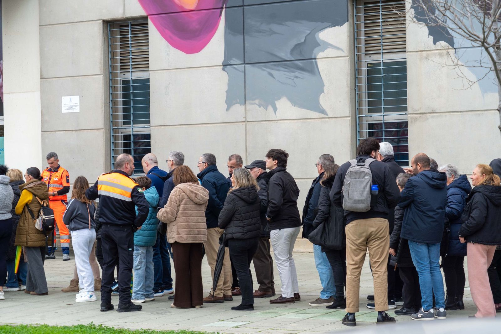 Fotografías del ambiente previo a la Misa funeral por las víctimas del accidente ferroviario