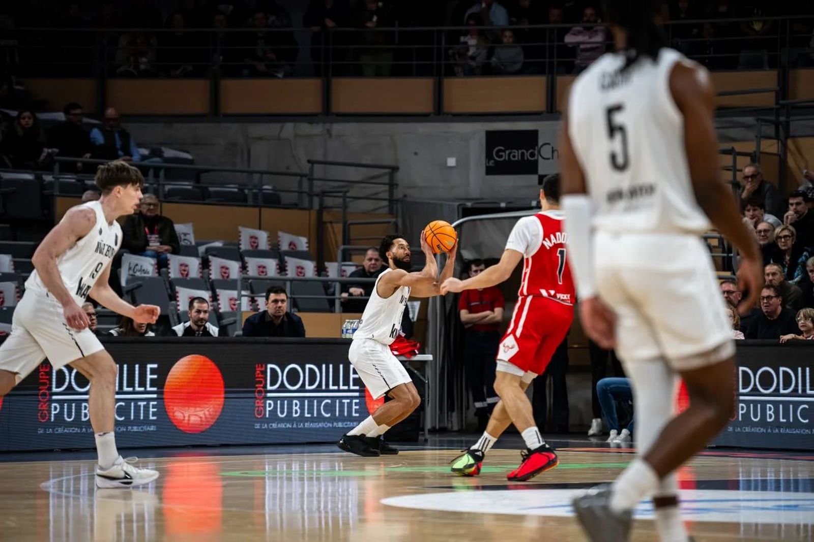 BCL: El Chalon vence al Wurzburg en el grupo del Unicaja