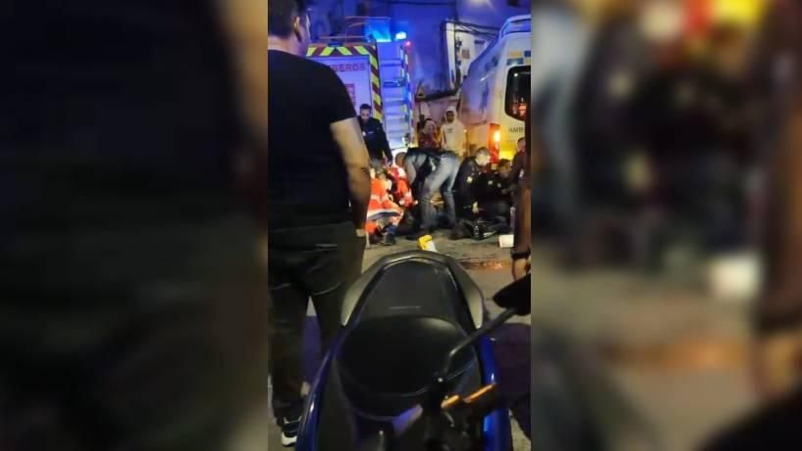 Heridos dos policías al rescatar a una familia con niños de un incendio en San Juan de Aznalfarache