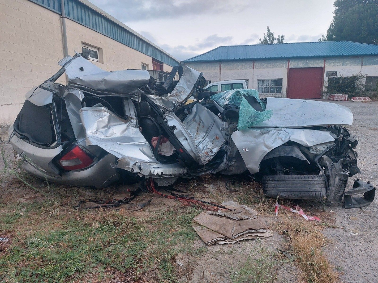 El coche siniestrado.