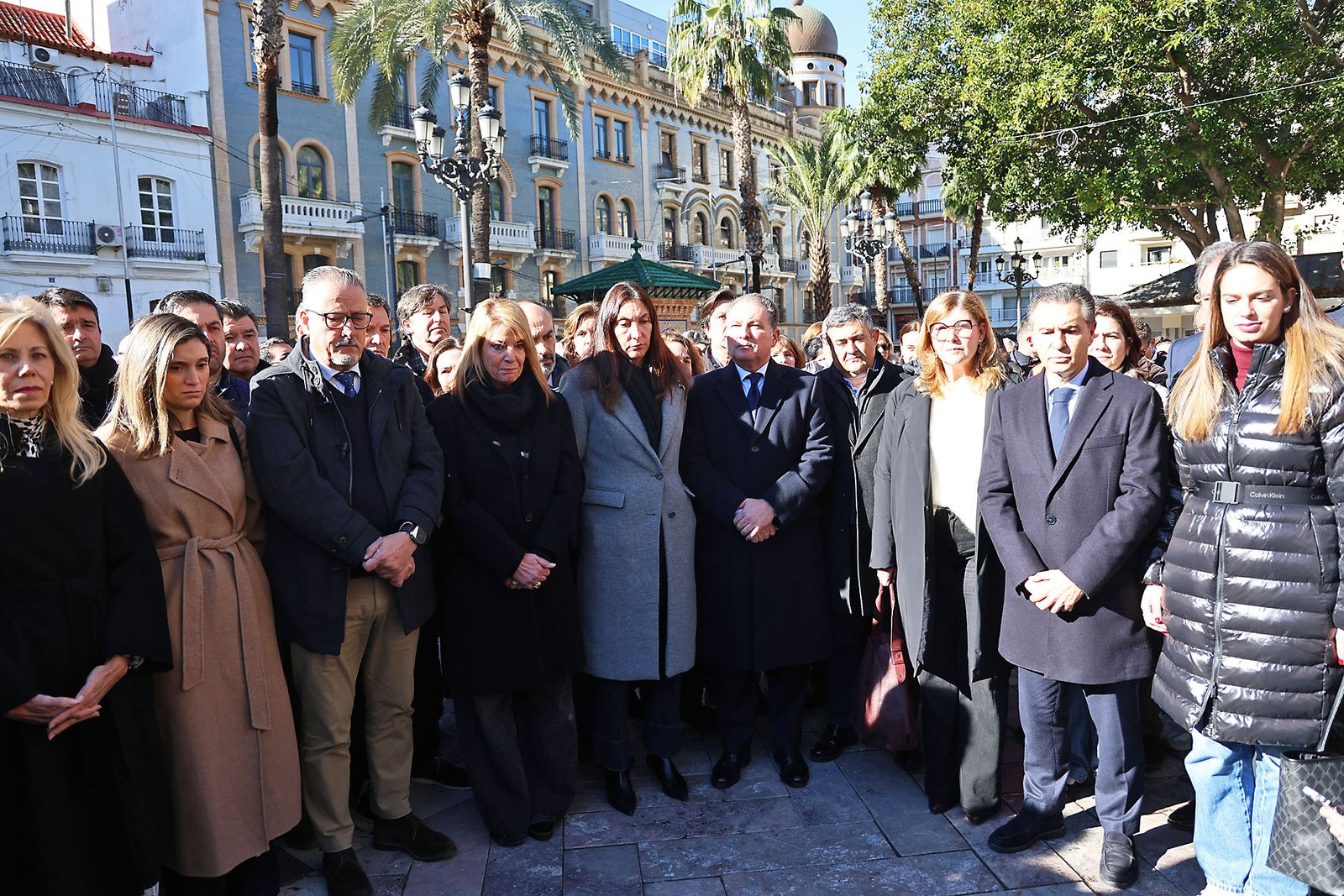 Las fotografías del minuto de silencio por el trágico accidente de tren