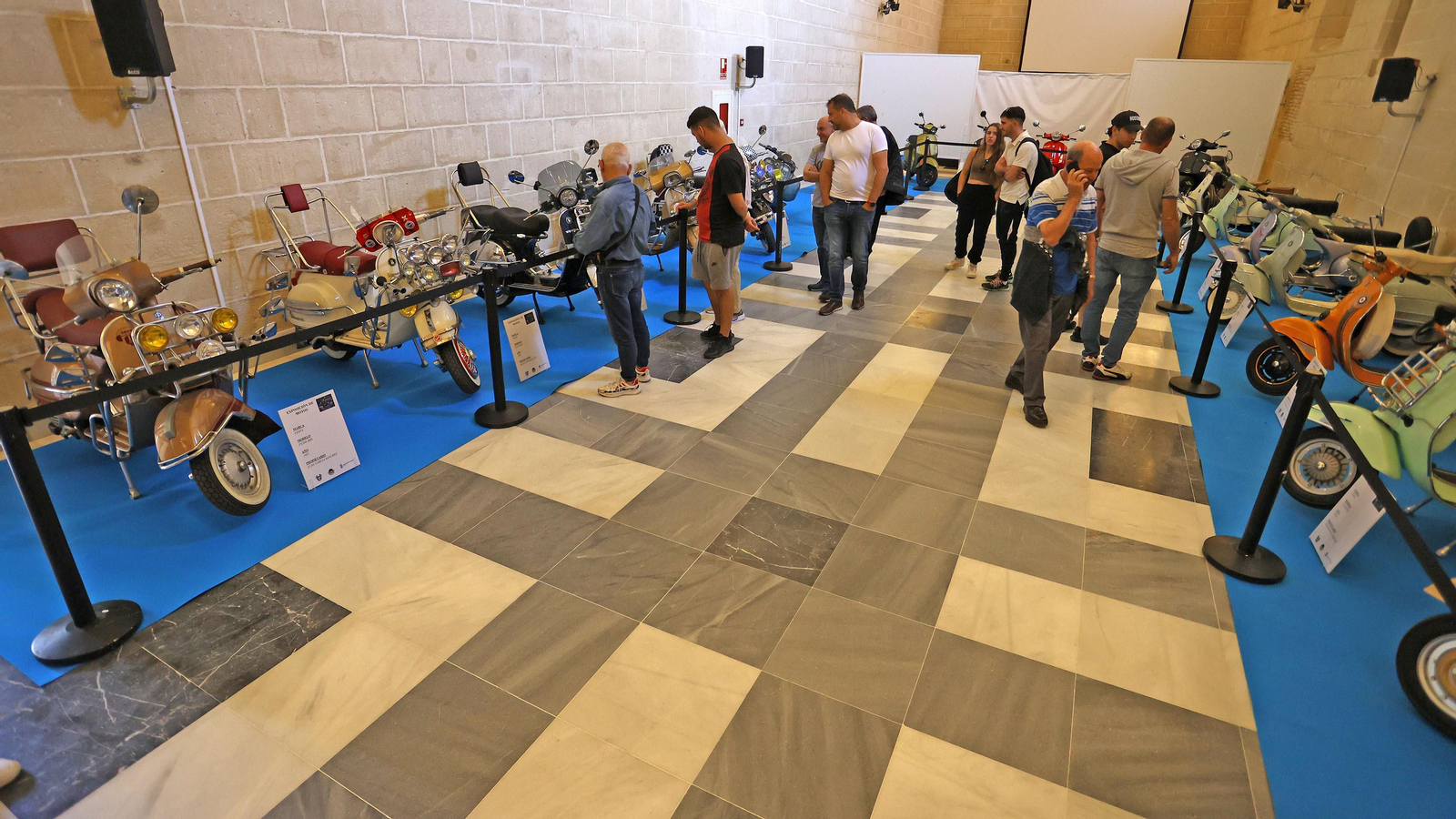 Exposición de motos clásicas y últimas novedades en Jerez por el Gran Premio