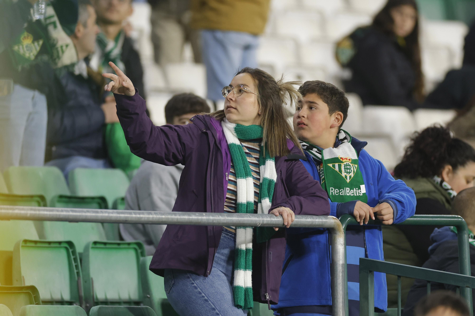 Búscate en las fotos del Betis-Celta