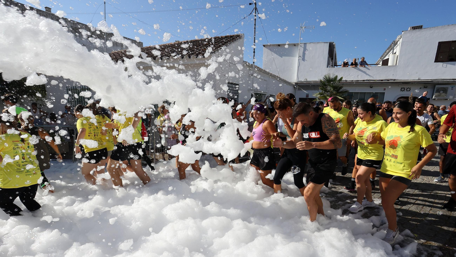 Búscate en la VII Carrera del Barro en La Barca