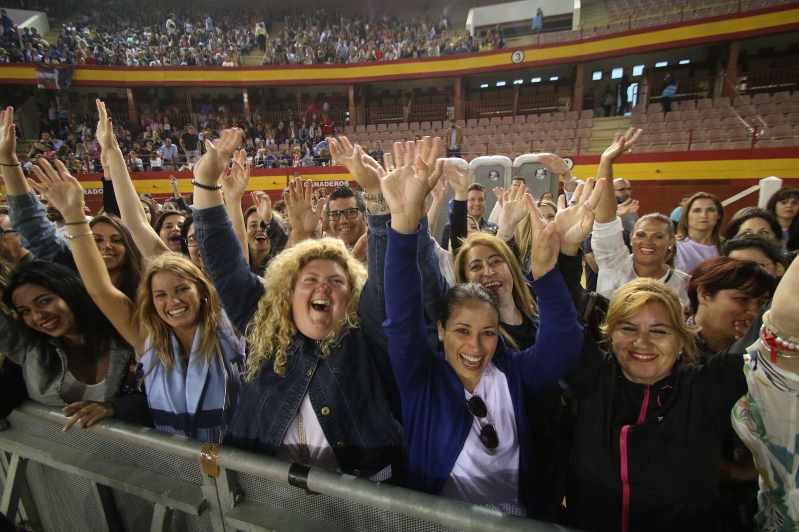 Las imágenes del concierto de Bisbal en la plaza de Toros de Roquetas de Mar