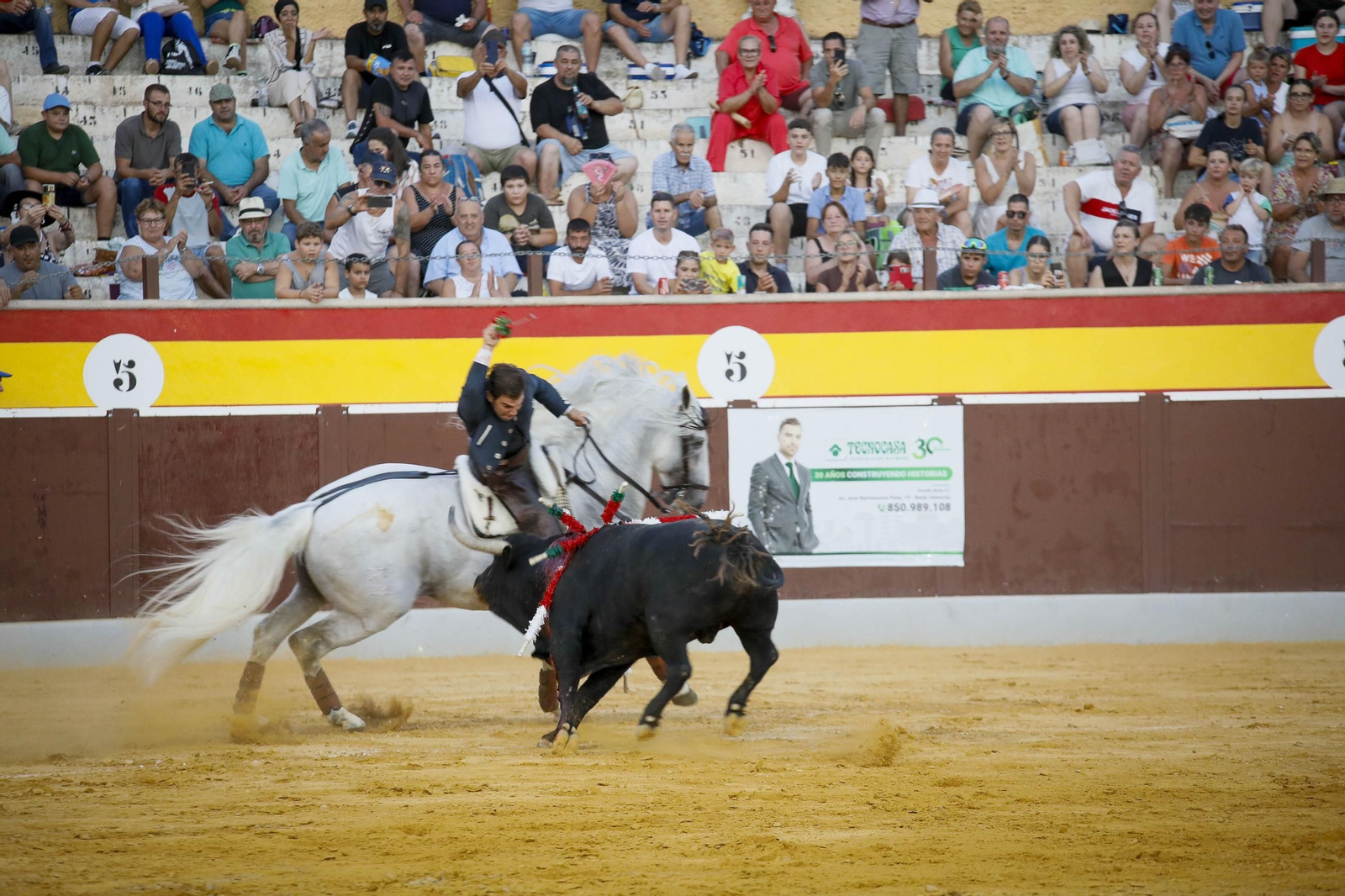 Corrida de toros Berja con un toro indultado, en imágenes