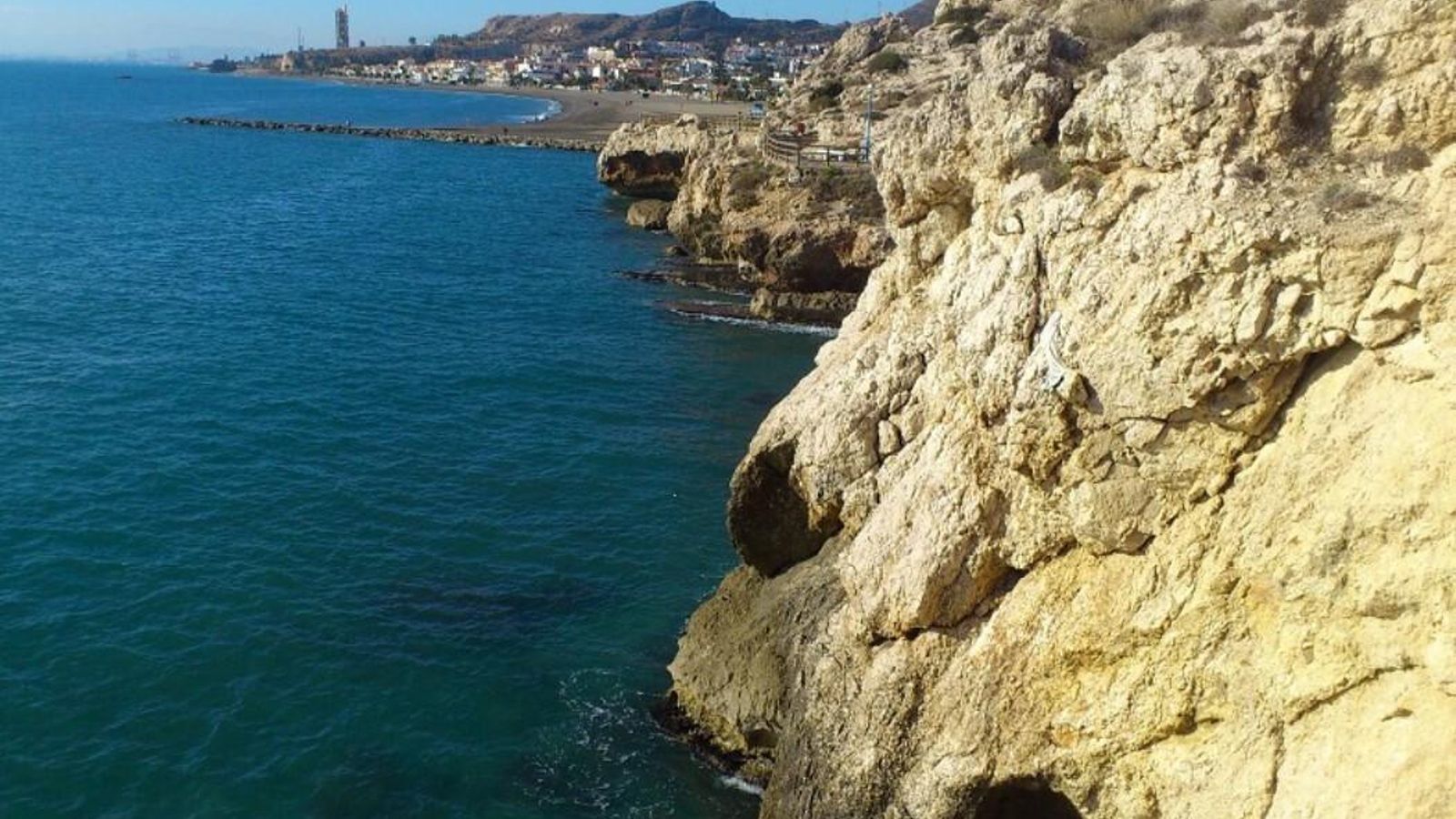 La Punta de Cantal nos da la bienvenida al comienzo del recorrido.