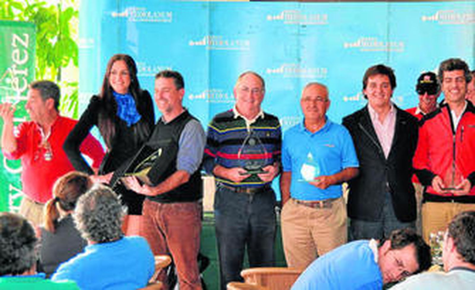 Los premiados posan ayer a la conclusión del torneo celebrado en Sherry Golf Jerez.