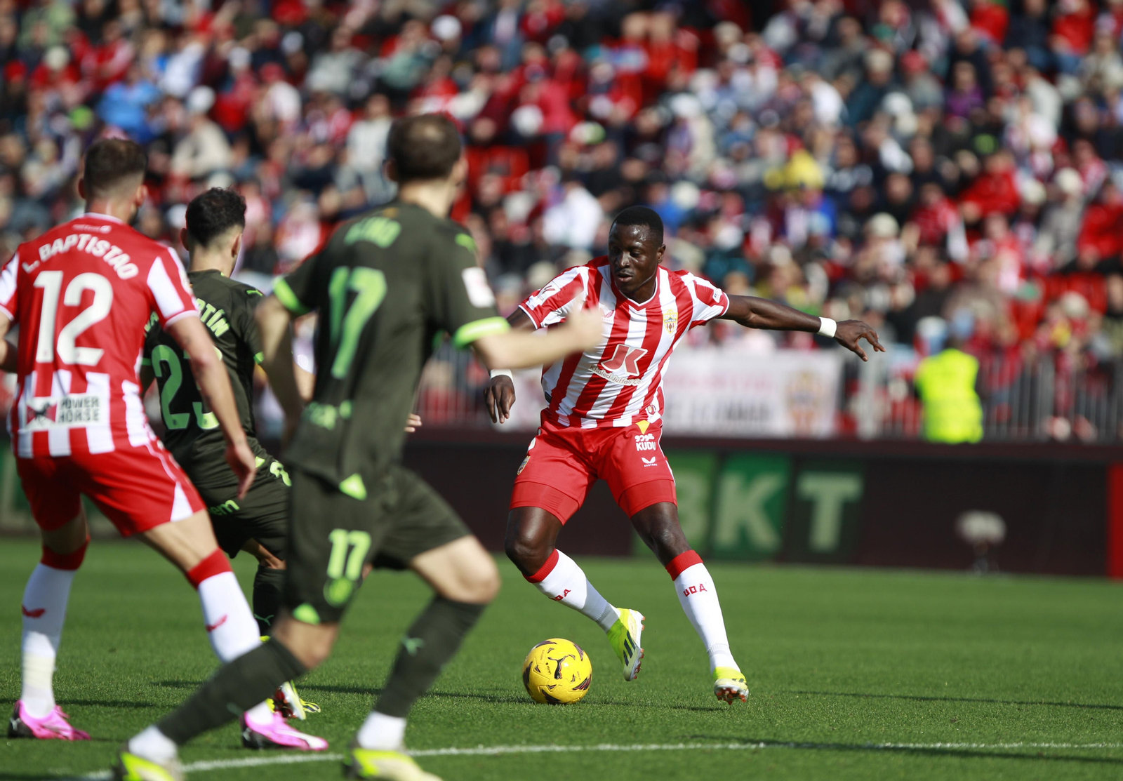 Las mejores imágenes del partido de fútbol U.D. Almería-Girona F.C.