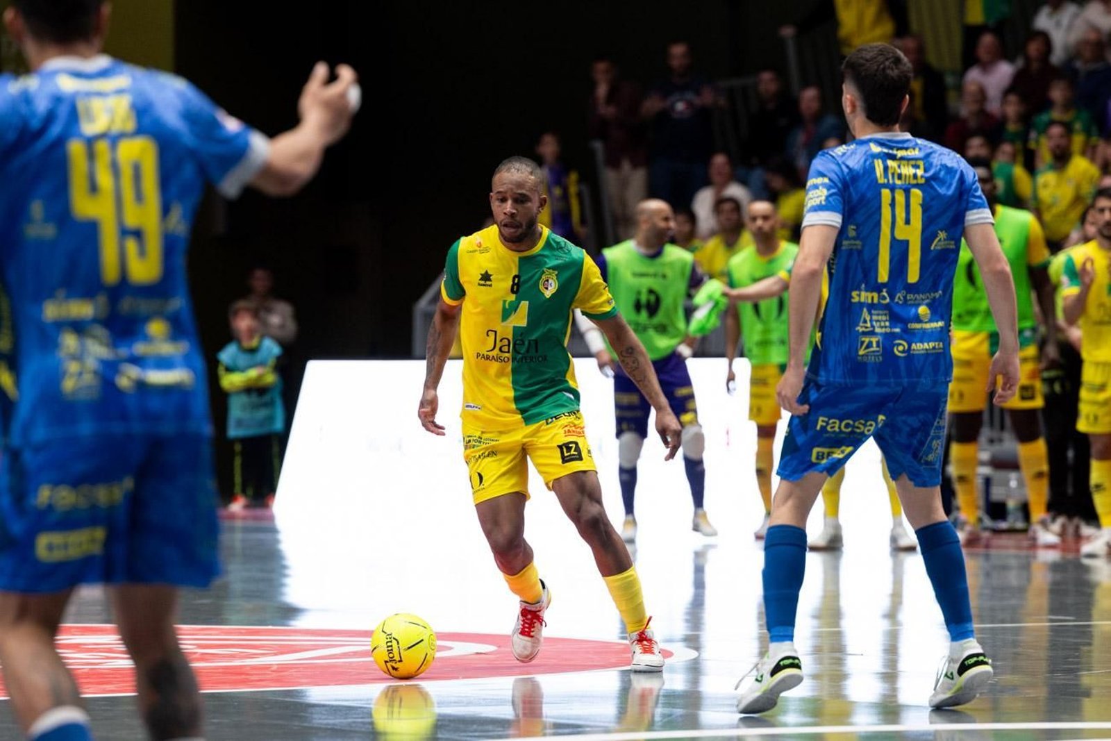 Las mejores imágenes del triunfo in extremis del Jaén Paraíso Interior FS sobre Servigroup Peñíscola