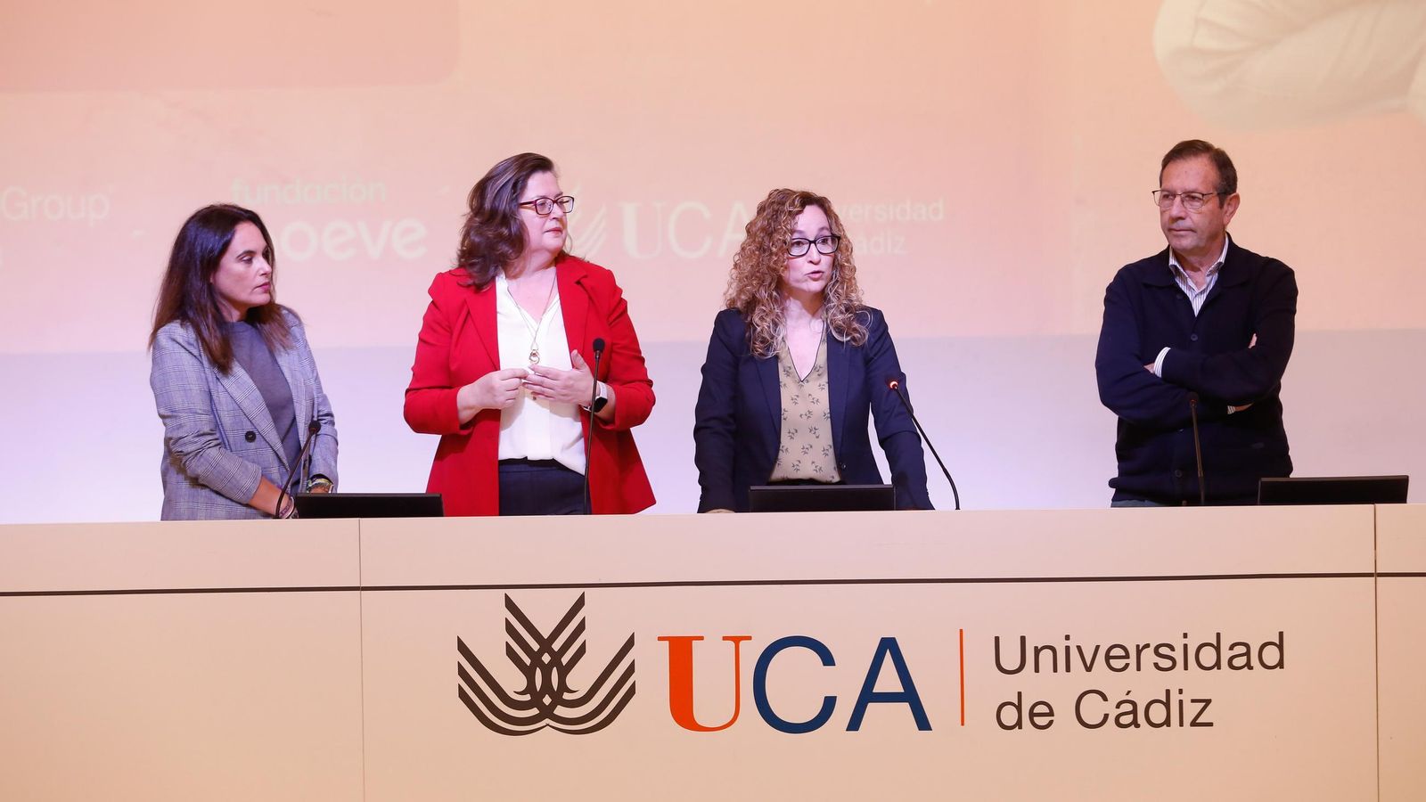 Un momento de la inauguración de esta jornada.