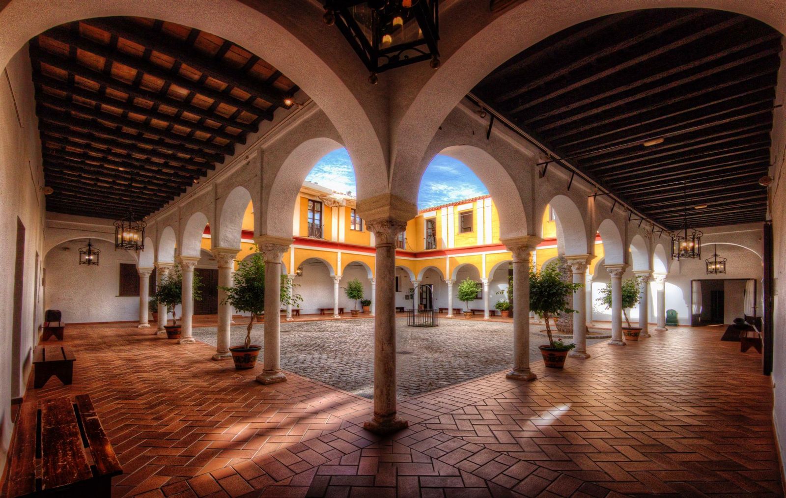 Las imágenes de la exposición 'Pintorescas', de Zu Sánchez.