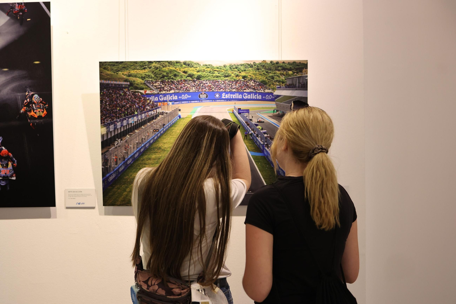 Imágenes de la exposición '40 años del Circuito de Jerez en 40 fotos'