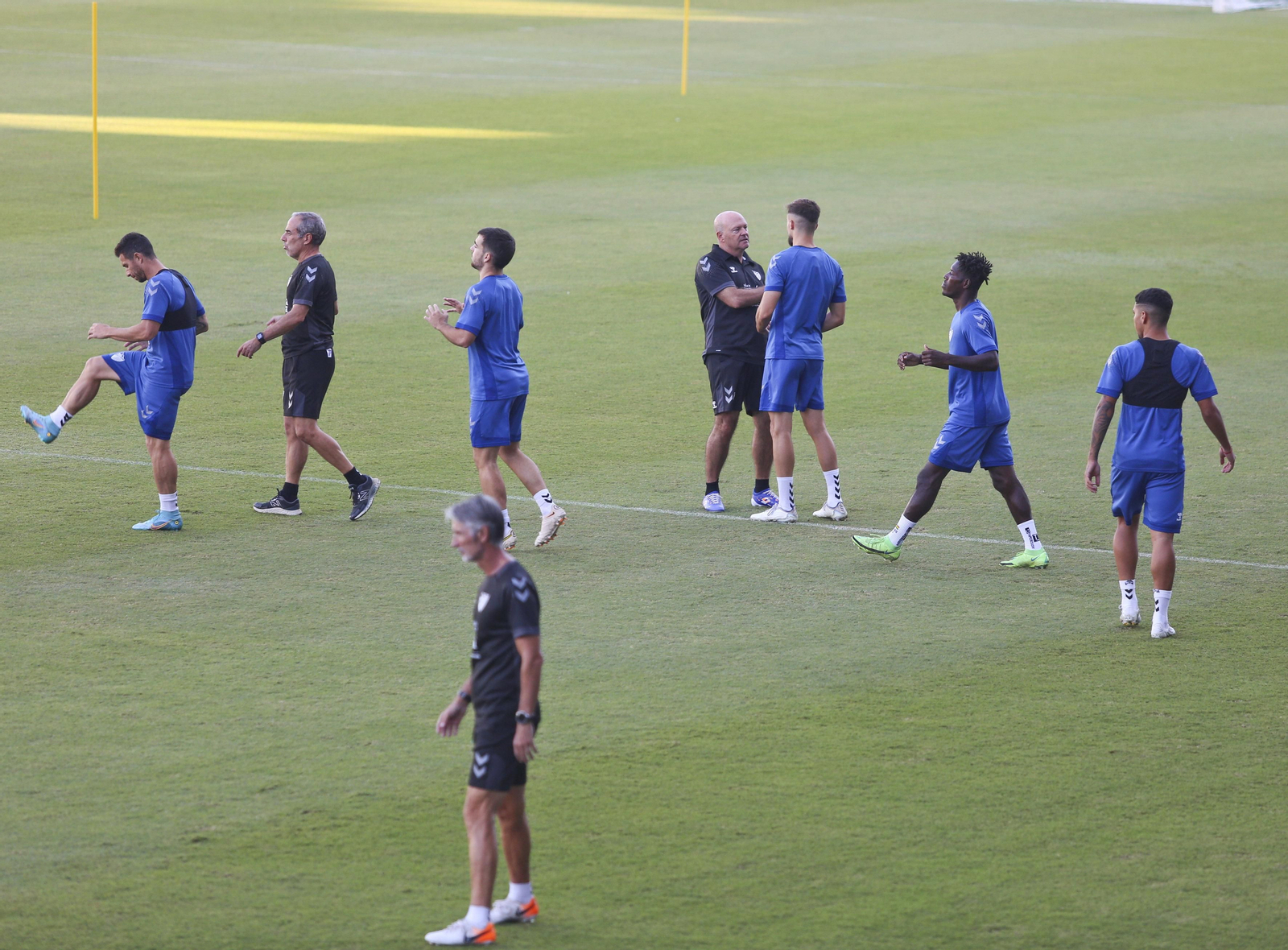 Galería de fotos: Lumor sigue como uno más en una sesión complicada para el Málaga CF Galería de fotos: Lumor sigue como uno más en una sesión complicada para el Málaga CF