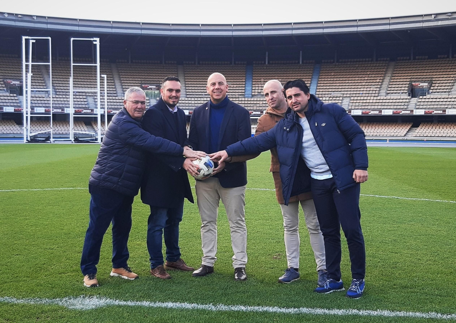 Jesús Alba ha recibido en Chapín a representantes de la Andaluza y la Gaditana.