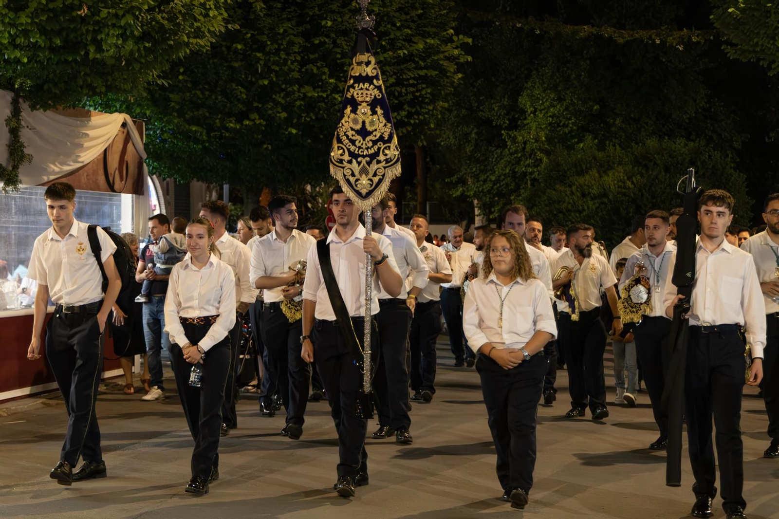 Santa Ana, patrona de Torredelcampo, recibe el bastón de mando como Alcaldesa Perpetua.