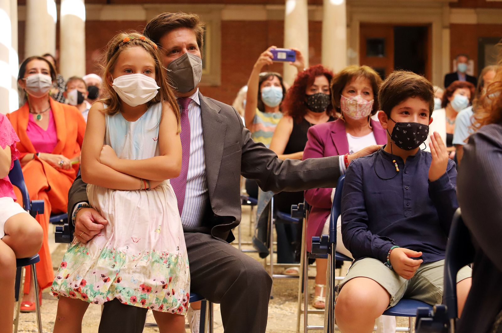 Imágenes de la entrega del Premio Marismas a Juana Carrillo y a Gabriela de la Fuente en su XIX edición