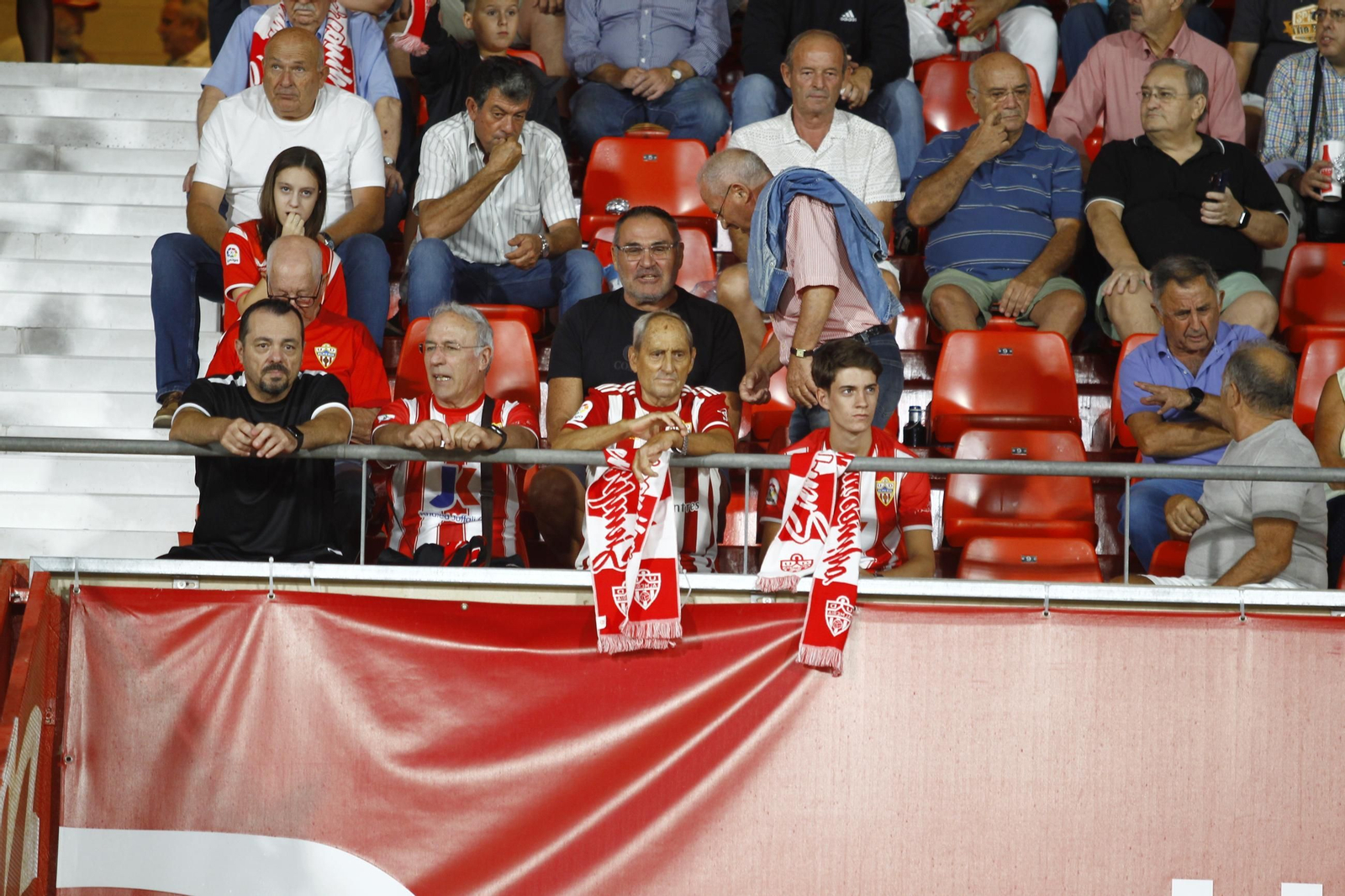 Las imágenes del partido de fútbol U.D. Almería-S.D. Eibar