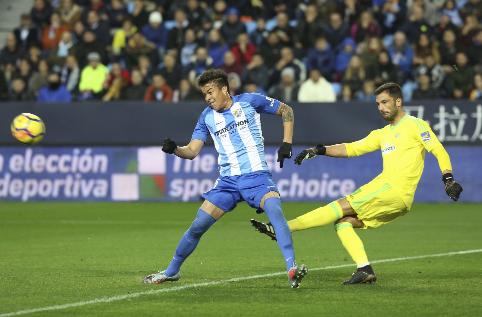 El encuentro Málaga-RealBetis, en imágenes