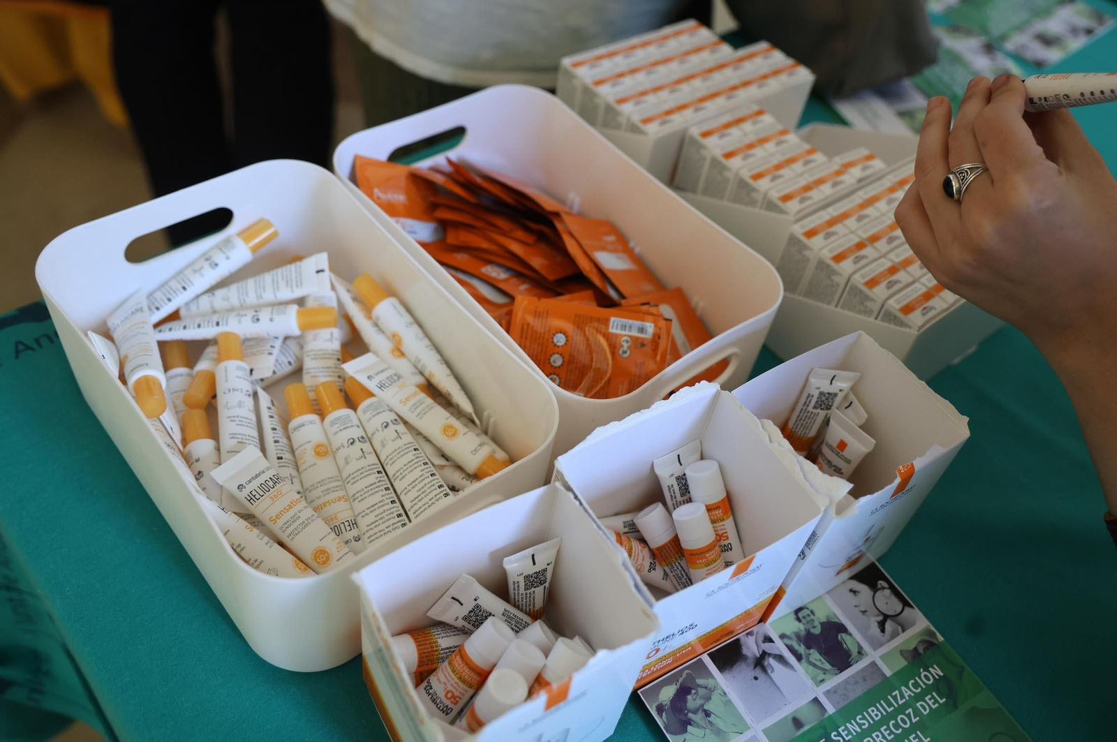 Imágenes de la 'Campaña de Sensibilización y Detección Precoz del Cáncer de Piel'