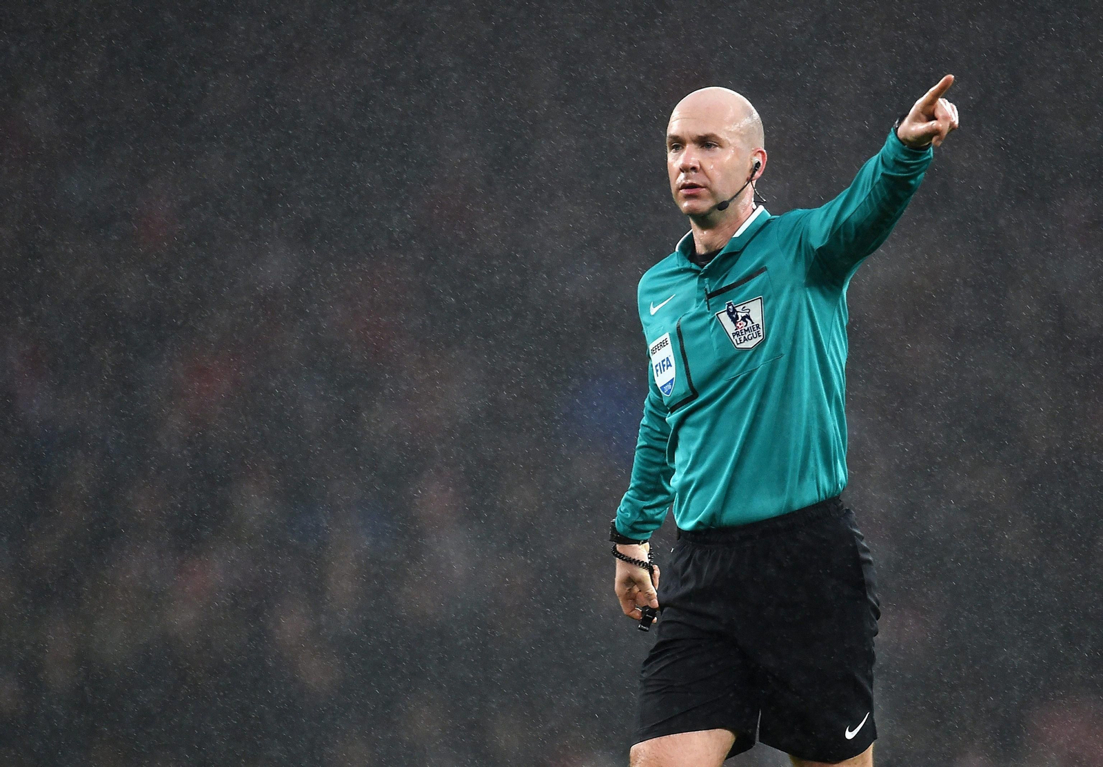 Anthony Taylor, en un partido de la Premier League.