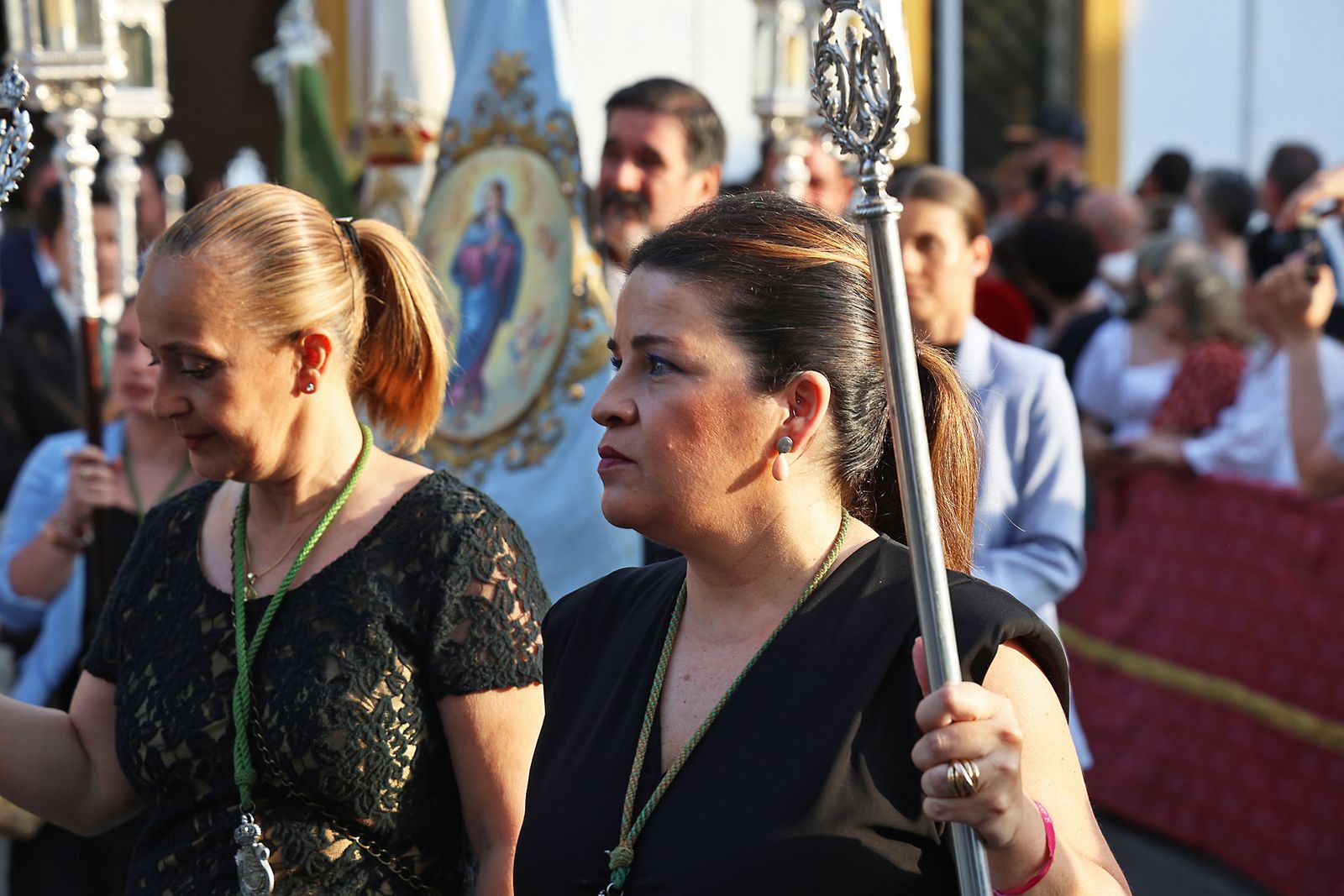 Imágenes del Rosario Jubilar rociero celebrado por las 25 hermandades filiales de la Matriz de Almonte en La Merced