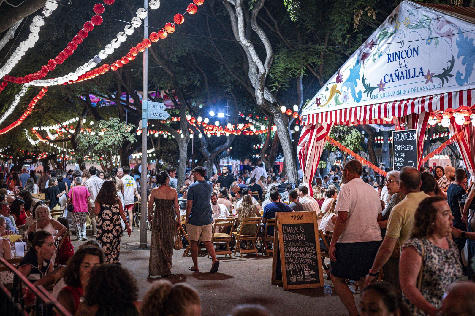 Búscate en las imágenes del jueves de la Feria del Carmen y de la Sal 2025 en San Fernando
