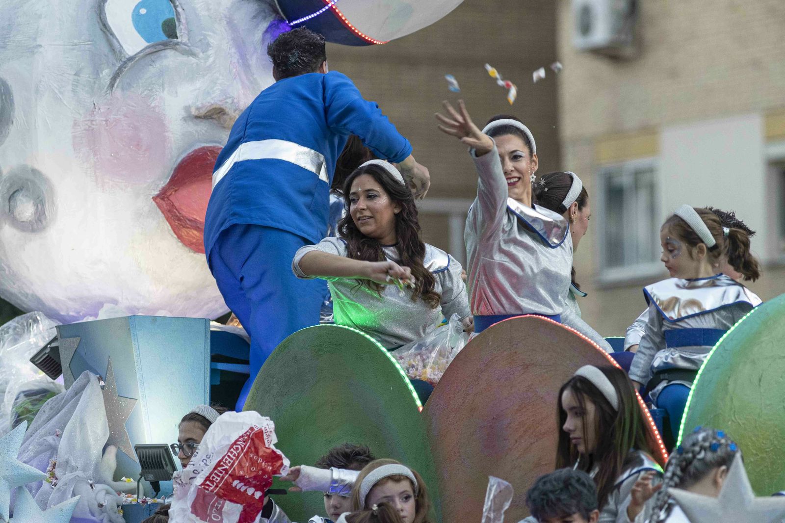 La Cabalgata de los Reyes Magos de Sevilla, en imágenes