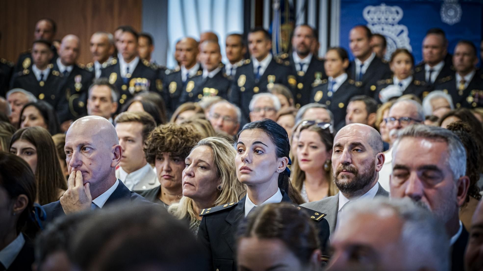 Las imágenes de la celebración del acto del Día de la Policía Nacional en Cádiz.