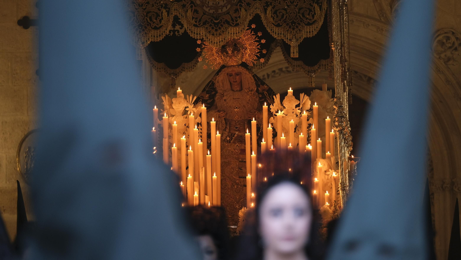 Procesión de Estudiantes en Almería, en imágenes