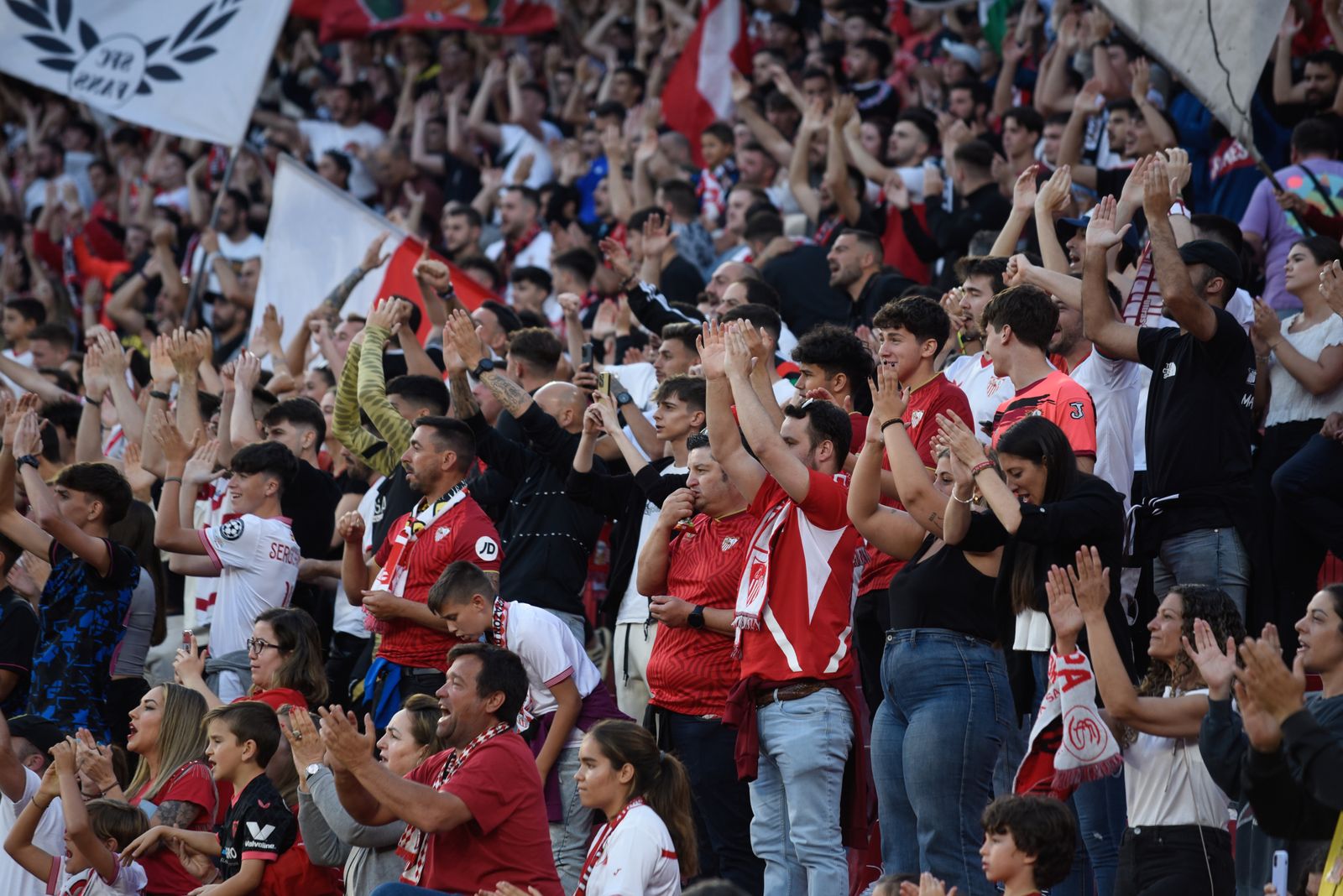 Búscate en el Sevilla FC - Granada CF