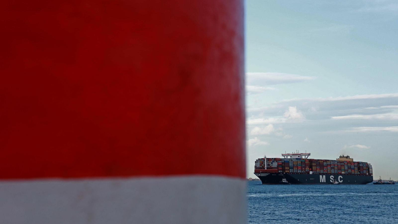 Las mejores fotos de la llegada del MSC Arina al puerto de Algeciras