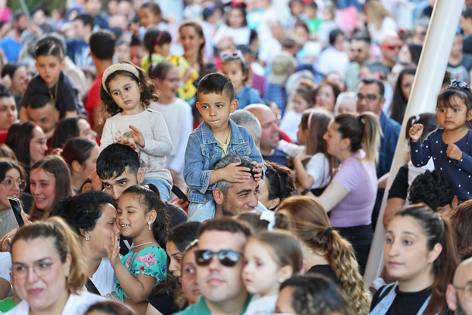 Imágenes del Festival Mundial de Foodtrucks y los cantajuegos DIsney en Huelva