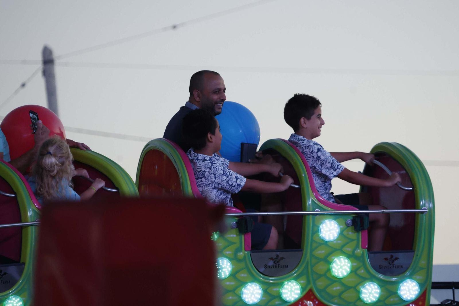 Búscate en las fotos del domingo de la Feria de La Línea