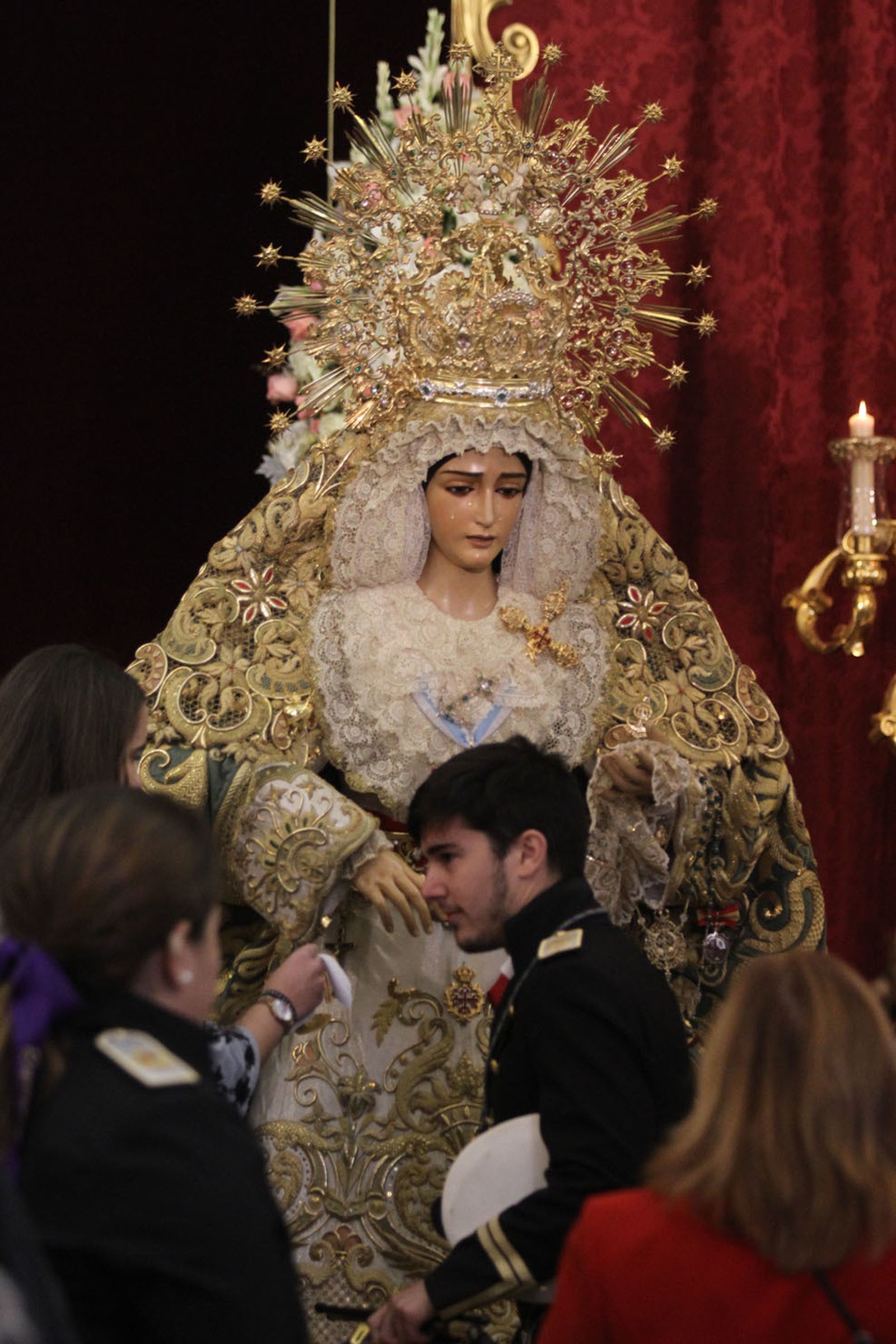 Besamanos de Nuestra Señora de la Esperanza