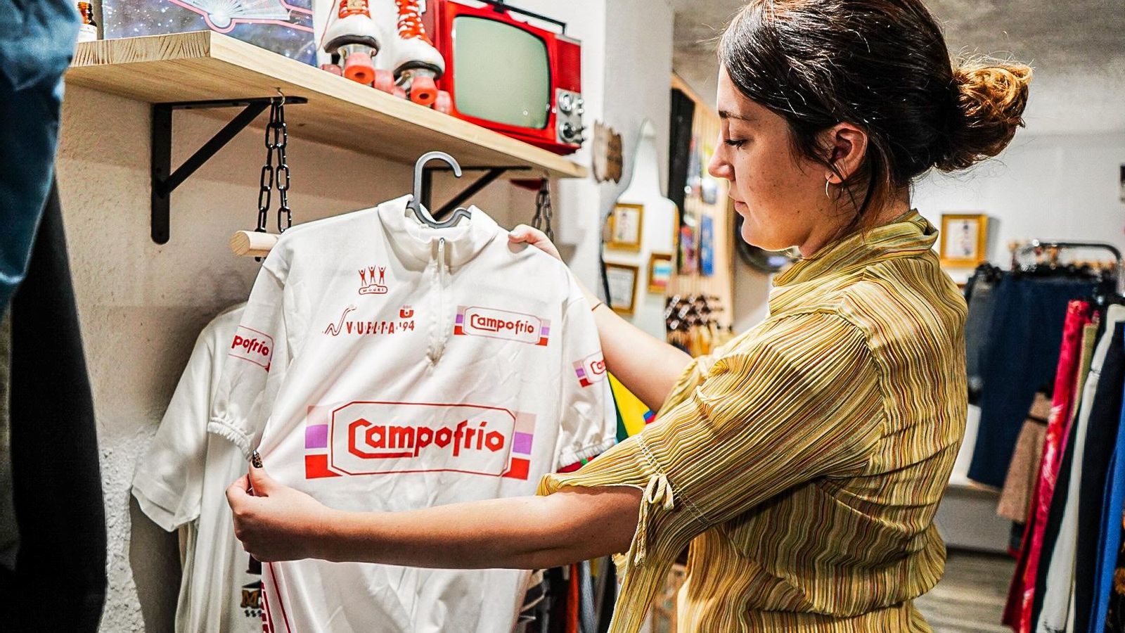 Imagen de algunas de las prendas de la tienda.