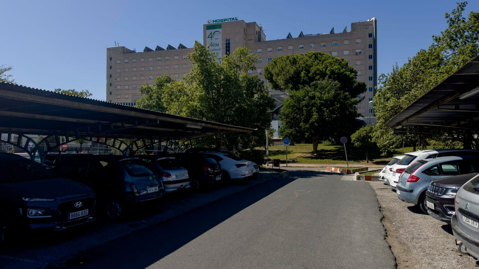 El aparcamiento del hospital de Valme.