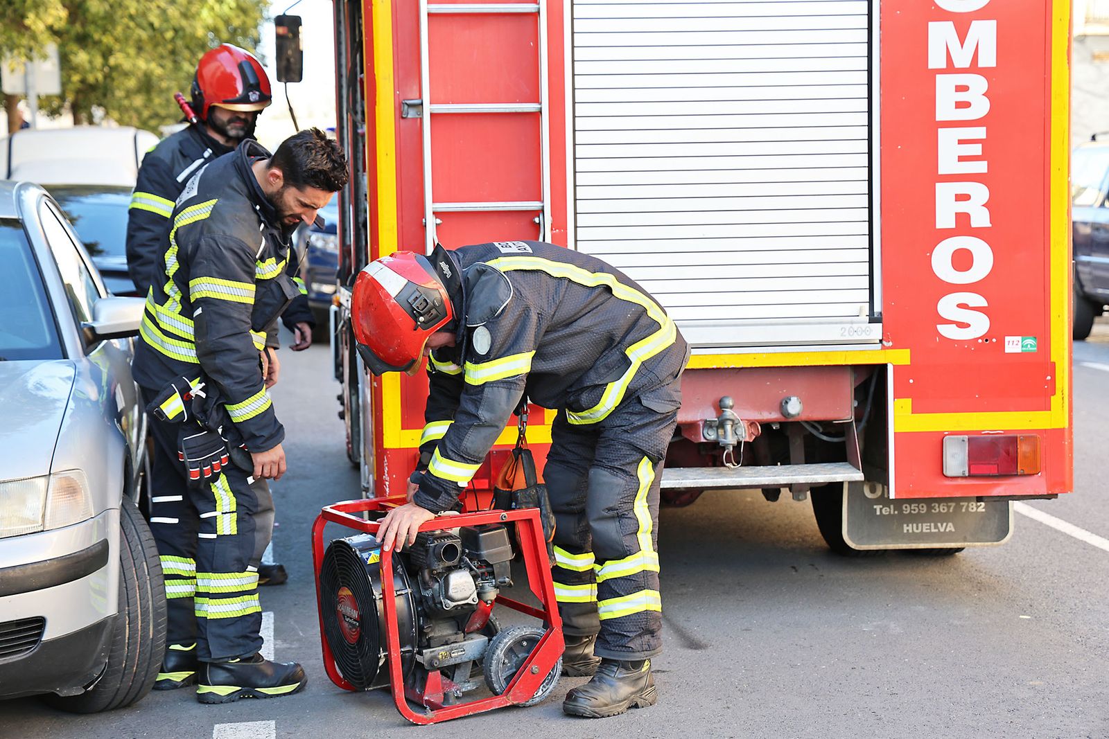 Susto en la calle Legión Española por un incendio en un cuarto de contadores