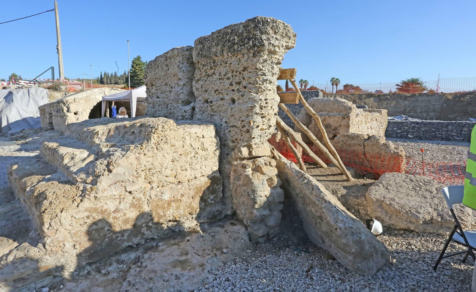 Imágenes del yacimiento arqueológico de La Corta